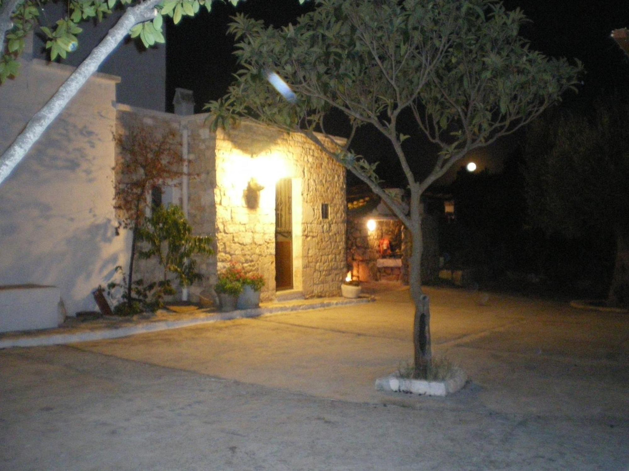 B&B Cinque Stalle Monopoli Exteriör bild
